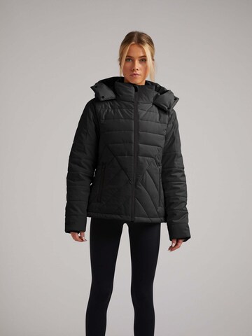JACK1T Performance Jacket 'Isotope' in Black: front