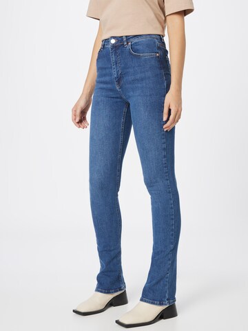 Coupe slim Jean Gina Tricot en bleu : devant