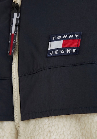 Tommy Jeans Демисезонная куртка в Бежевый