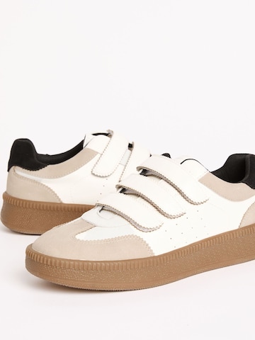 Baskets basses Friends Like These en blanc