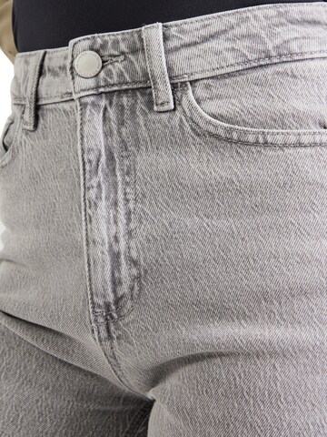 Wide leg Jeans 'VMFREYA' di VILA in grigio