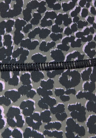 LASCANA ACTIVE Skinny Παντελόνι φόρμας σε γκρι