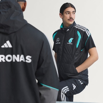 ADIDAS PERFORMANCE - Colete desportivos 'Mercedes - Amg Petronas Formula 1 Team' em preto