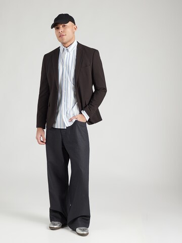 WEEKDAY Comfort Fit Skjorta 'Lloyd' i vit