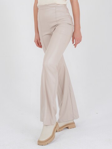 FRESHLIONS Flared Hose ' Gabriella ' in Beige