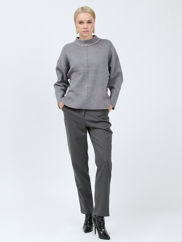 Influencer Sweater in Grey