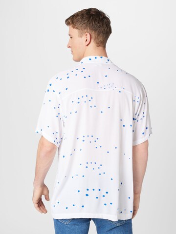 Cleptomanicx Comfort Fit Hemd in Weiß