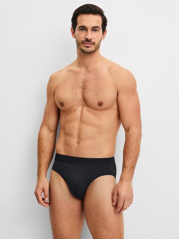 Slip 'Micro Stretch' di CALIDA in nero