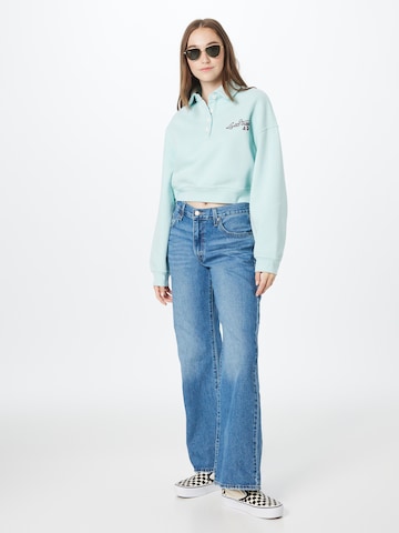 LEVI'S ® Sweatshirt 'Graphic Cropped Stevie' in Blau