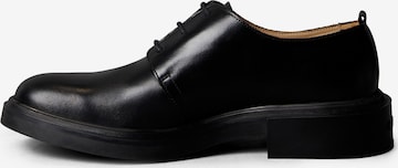 Calvin KleinCipele na vezanje - crna boja: prednji dio