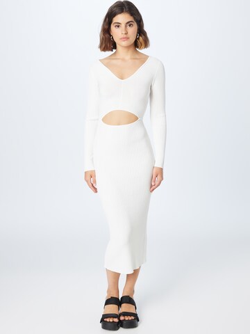 Robes en maille Calvin Klein en blanc : devant