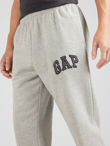 GAP Дънки Tapered Leg Панталон в сиво