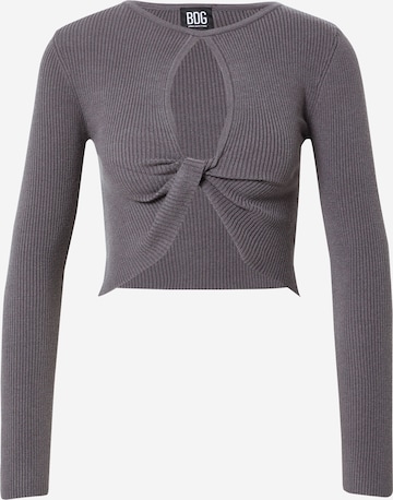 BDG Urban Outfitters Sweter 'KENDRA' w kolorze szary: przód