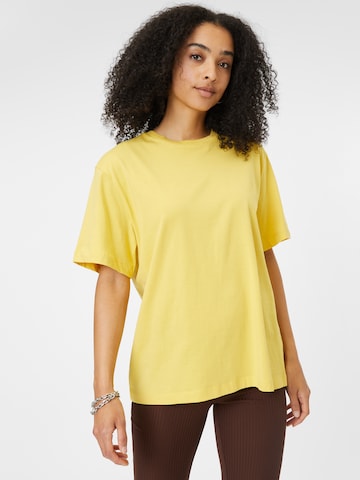T-shirt AÉROPOSTALE en jaune : devant