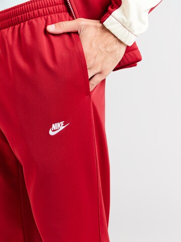 Nike Sportswear - Regular Fato de jogging 'CLUB' em vermelho