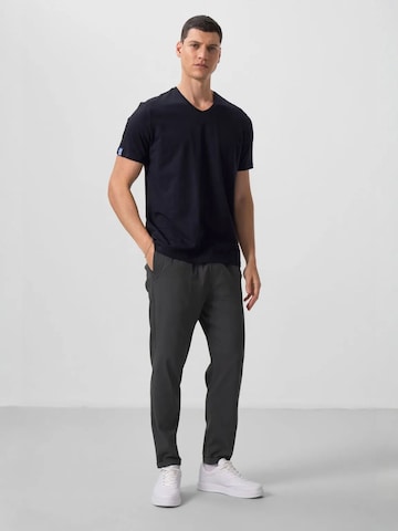 Tommy Life Shirt in Blue: front