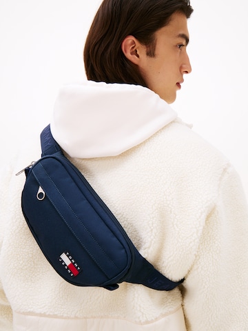 Tommy Jeans Gürteltasche 'ESS' in Blau