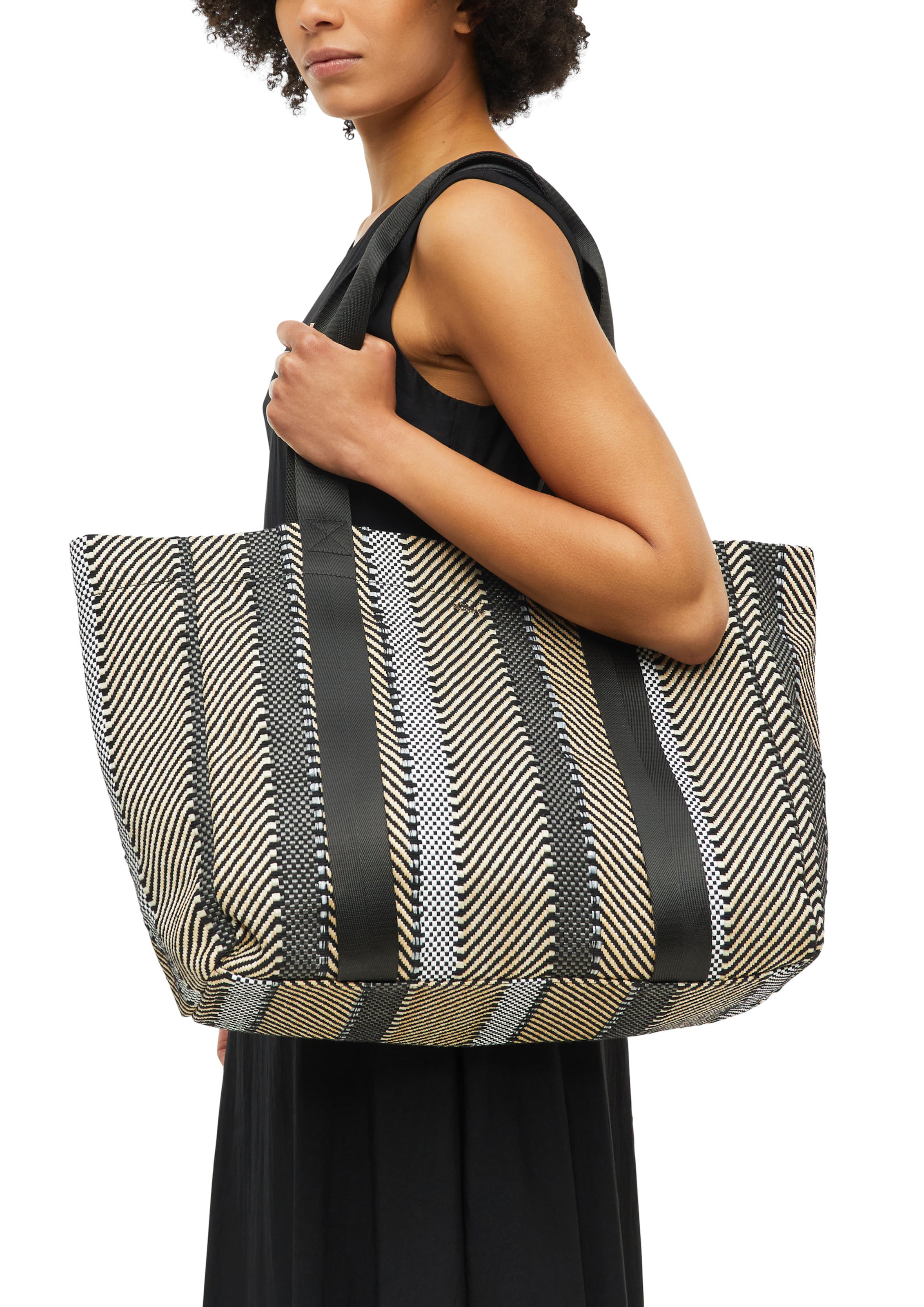 s.Oliver Shopper in Black