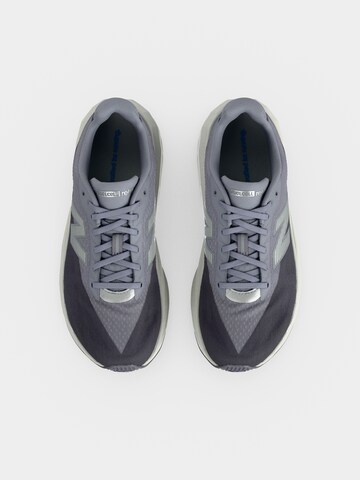 pilka new balance Bėgimo batai 'FC Rebel'