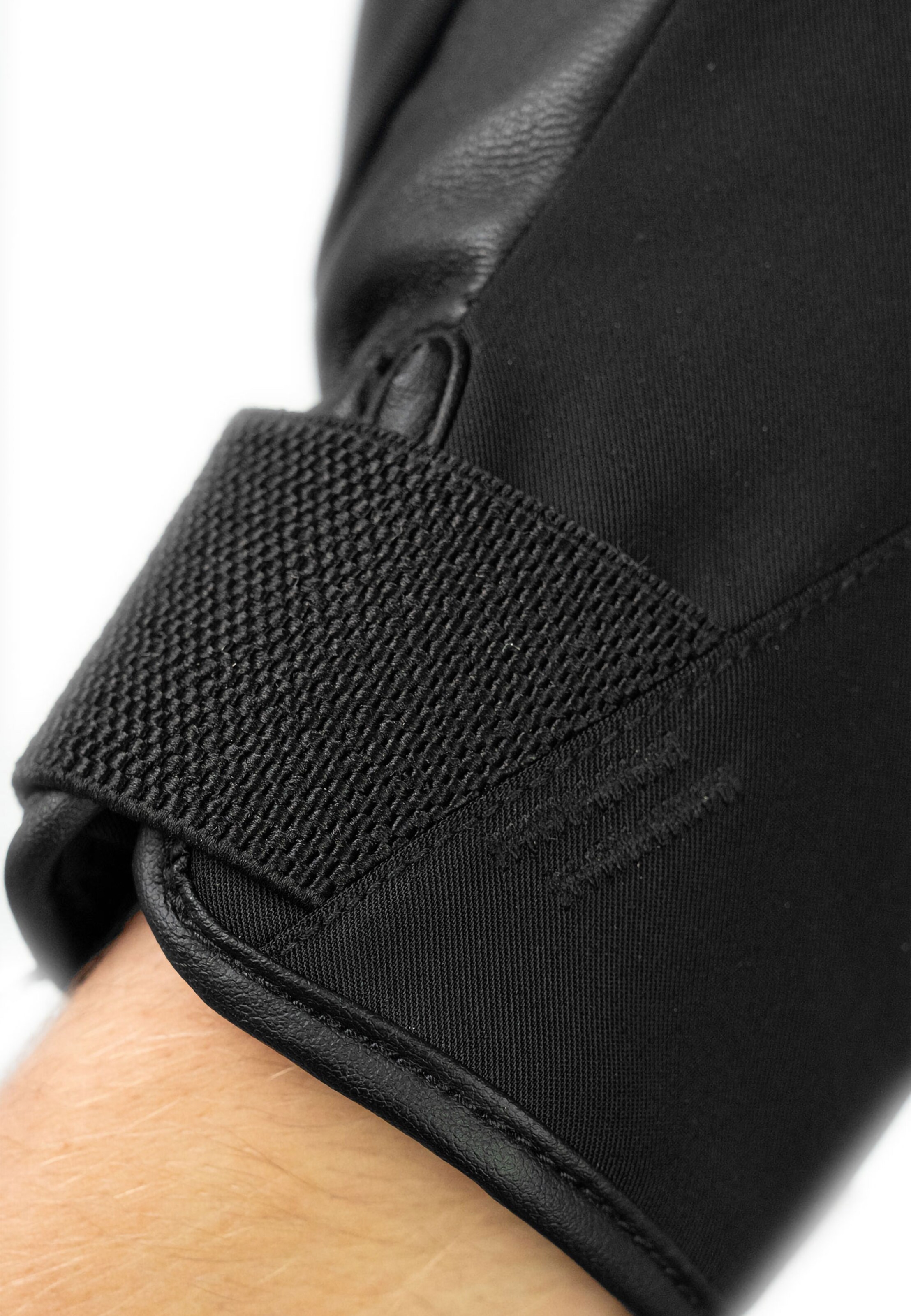 REUSCH Sporthandschoenen 'Ryan' in Zwart