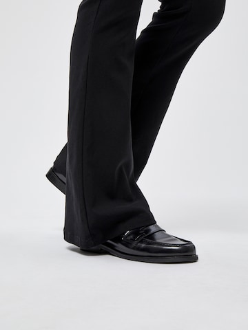 minus Flared Broek 'Carma' in Zwart