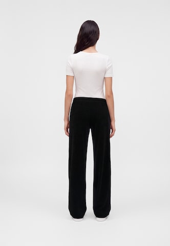 GUESS JEANS Loosefit Bukser i sort: tilbage