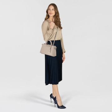 Borsa a mano 'Lefia' di GUESS in marrone