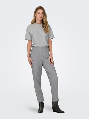 ONLY Tapered Pleated Pants 'RAVEN LIFE' in Grey