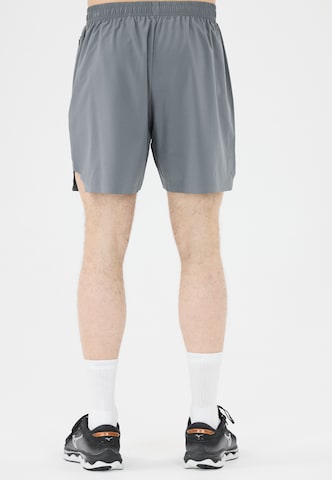 Virtus Regular Shorts 'Spier' in Grau