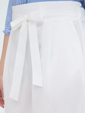 Wide leg Pantaloni di Fiorella Rubino in bianco