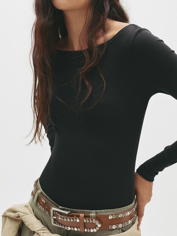 Pull&Bear Paitabody värissä musta