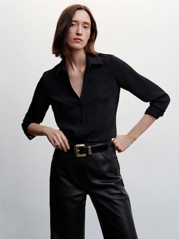 MANGO Blouse 'Punto' in Zwart: voorkant