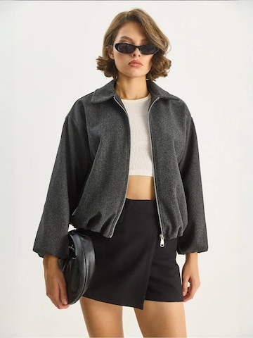 Bianco Lucci Tussenjas in Grijs: voorkant