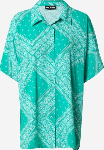 ABOUT YOU x Antonia Pusero 'Fergie' värissä vihreä: etupuoli