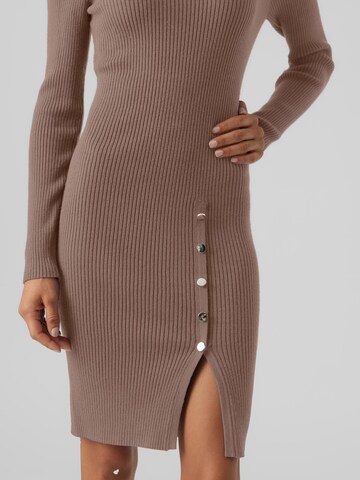 VERO MODA - Vestido de punto 'ABA' en marrón
