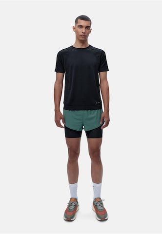 Born Living Yoga Shirt in Black