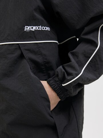 Veste mi-saison Jack & Jones Junior en noir