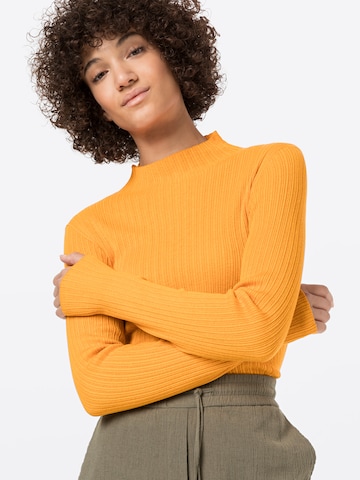 hessnatur Sweater in Orange