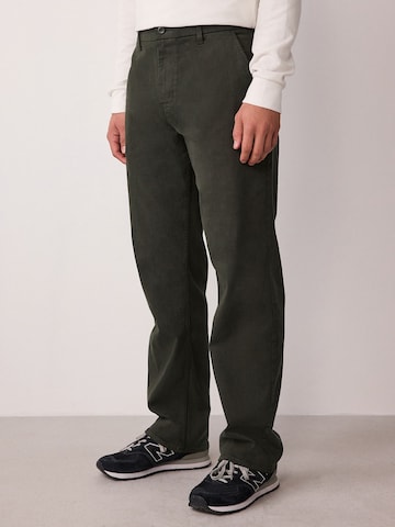 Next Regular Chino 'Motionflex' in Groen: voorkant