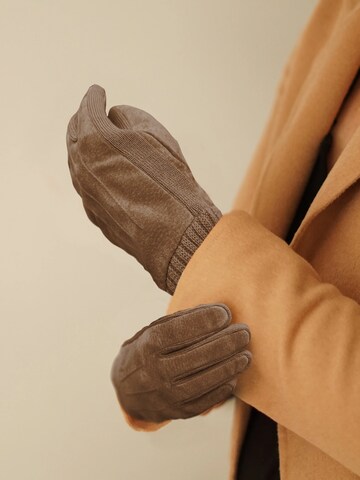KESSLER Full Finger Gloves in Brown