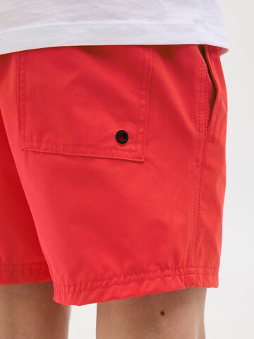 Jack & Jones Junior Kratke kopalne hlače 'JPSTMaui' | rdeča barva
