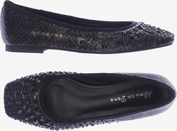 Alma En Pena Flats & Loafers in 38 in Black: front