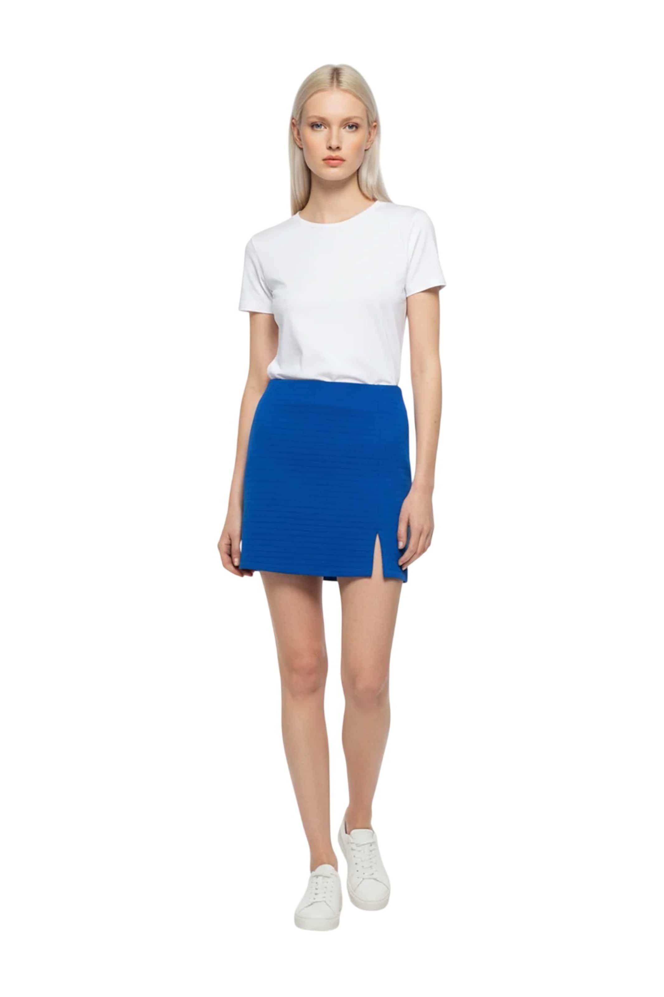 Alexa Dash Rock in Blau: Vorderseite