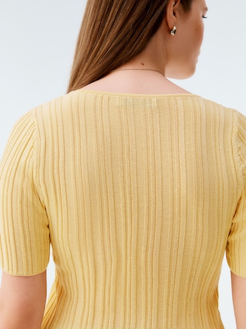 Next Pullover in Gelb