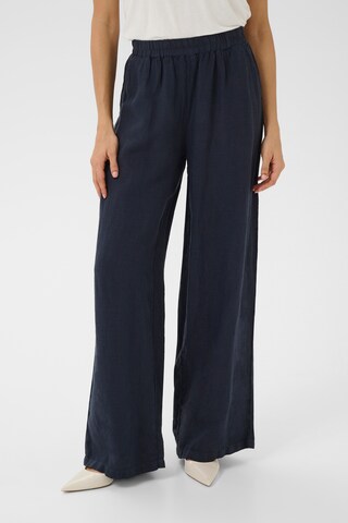 CULTURE Wide leg Trousers in Blue: front