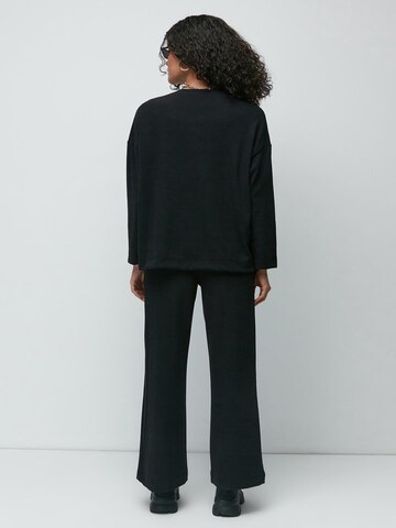 C&City Sweatsuit in Black