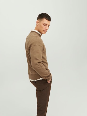 JACK & JONES Sweatshirt 'Star' i brun