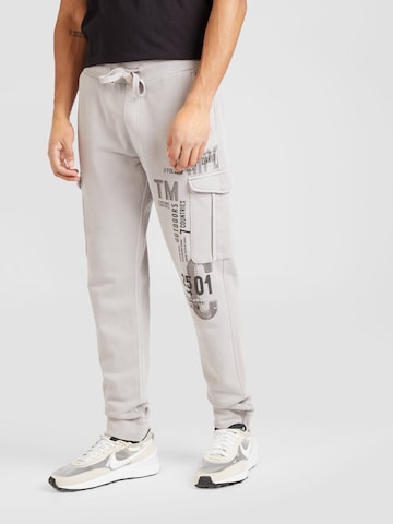 CAMP DAVID Tapered Cargo Pants in Grey: front