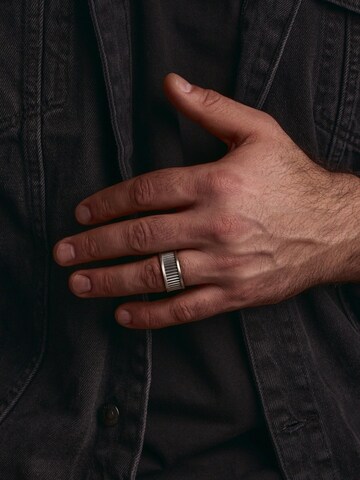 Bague 'GOTHIC' REYTEL en argent : devant