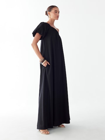 St MRLO - Vestido de noche 'Jolie' en negro